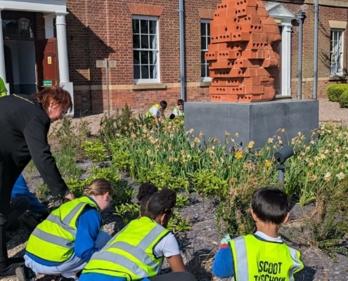 Planting-capo-sculpture-staffordshire-day-2026